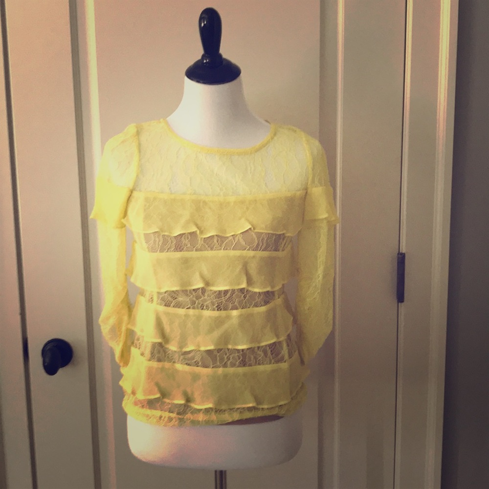 BCBGMaxaria Beautiful yellow lace top